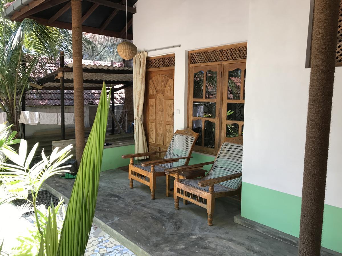 Nice Place Beach Hotel Arugam Bay Exterior foto