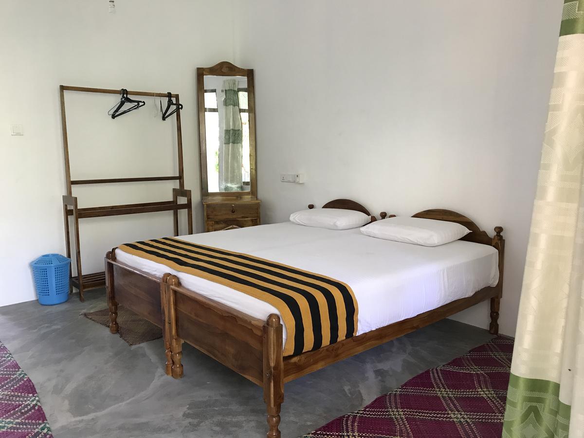Nice Place Beach Hotel Arugam Bay Exterior foto