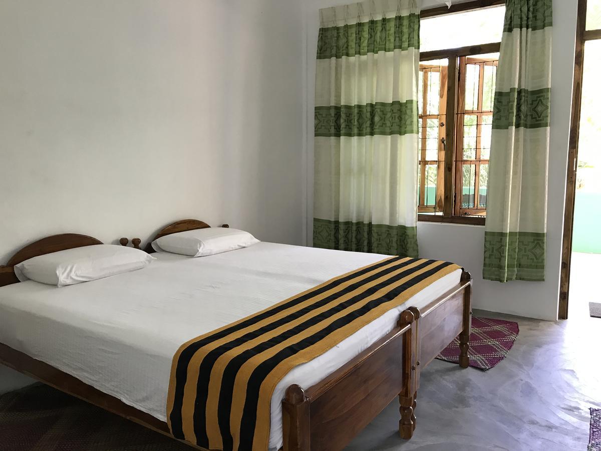 Nice Place Beach Hotel Arugam Bay Exterior foto