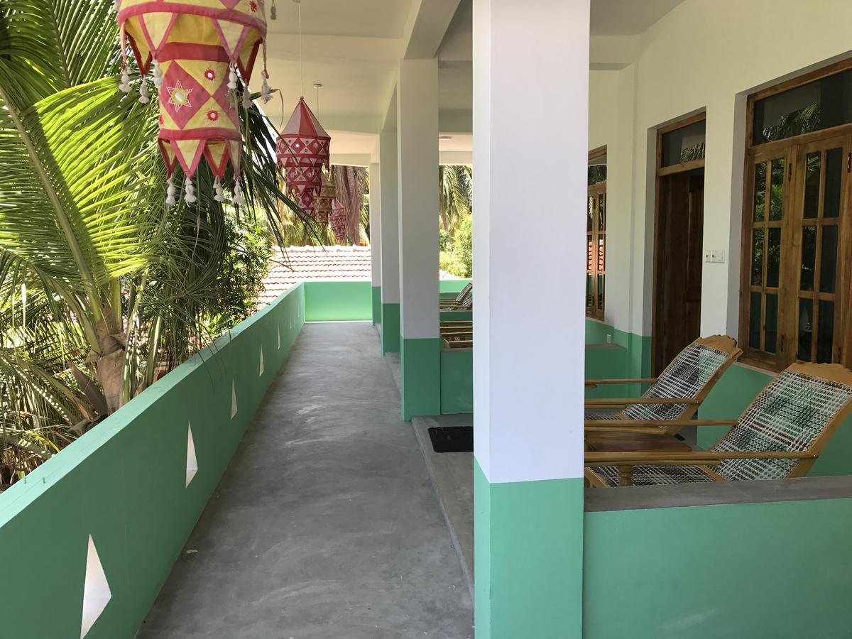 Nice Place Beach Hotel Arugam Bay Exterior foto