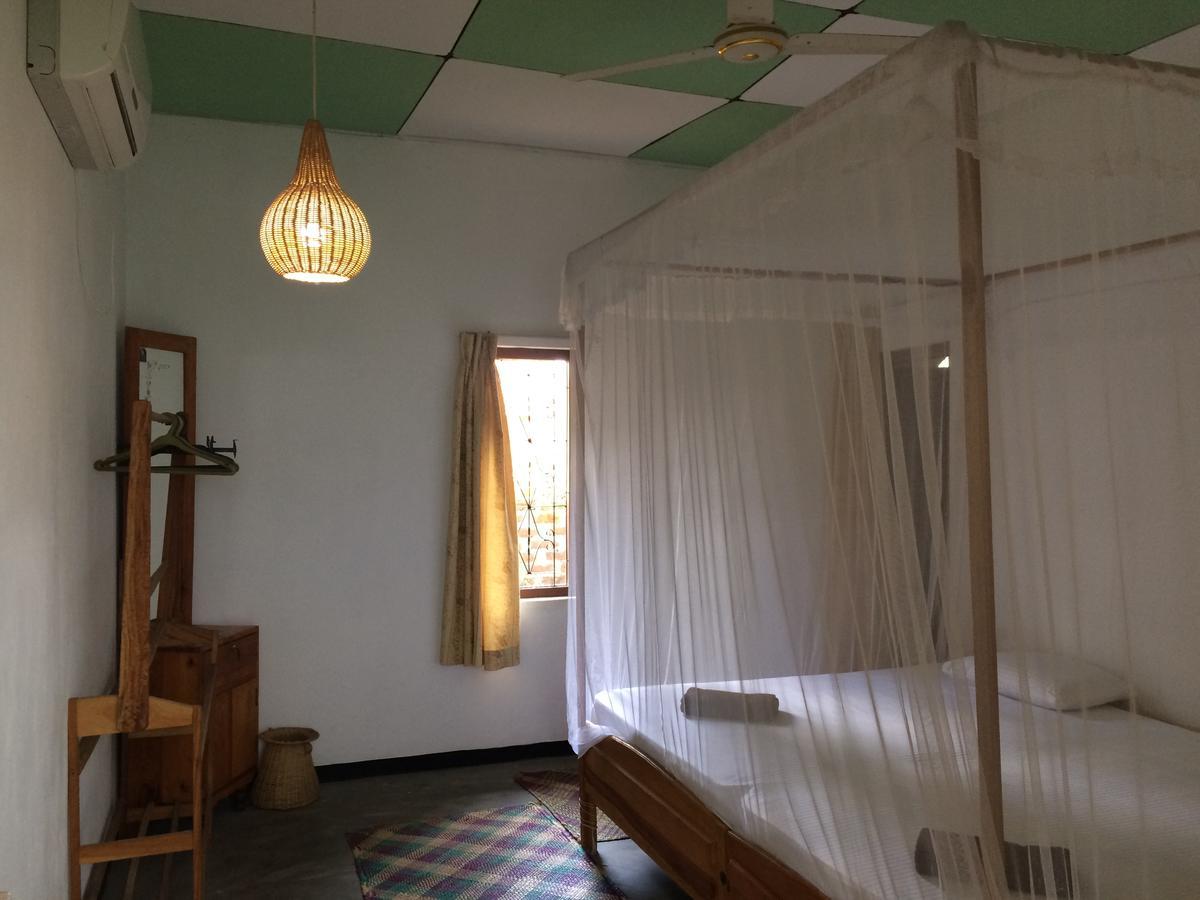 Nice Place Beach Hotel Arugam Bay Exterior foto