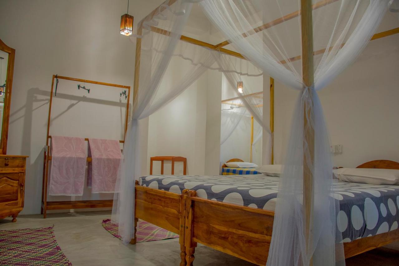 Nice Place Beach Hotel Arugam Bay Exterior foto